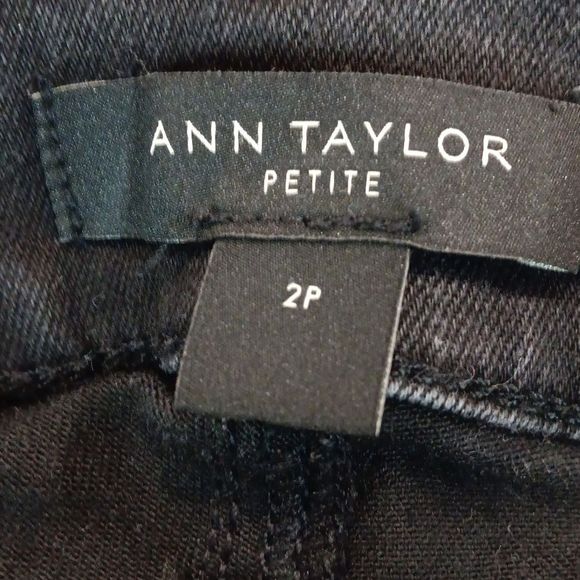 Ann Taylor Black Capri Jeans Petite - Picture 2 of 4